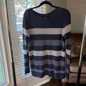 Market & Spruce Navy and White Knit Top
